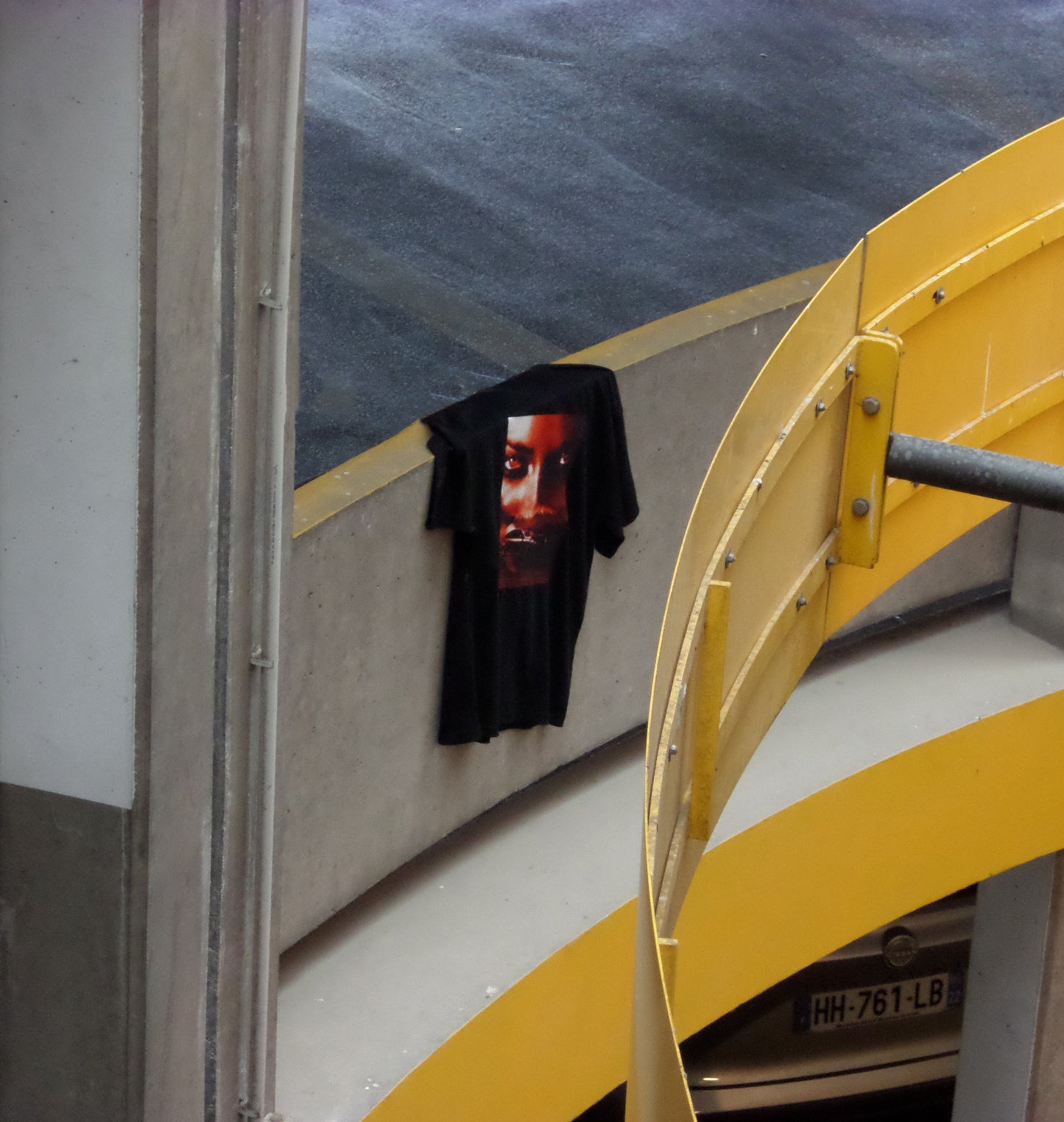 t_SHIRT001